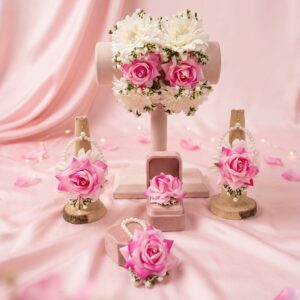 Elegant Pink Rose & White Jasmine Floral Jewelry Set for Mehndi & Mayun | Elanfloras Karachi